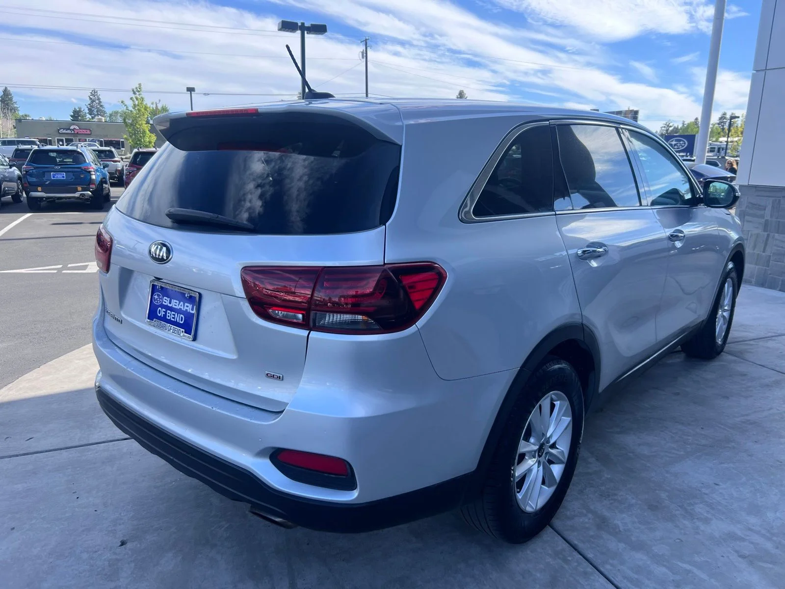 Used 2019 Sparkling Silver Kia L image 6