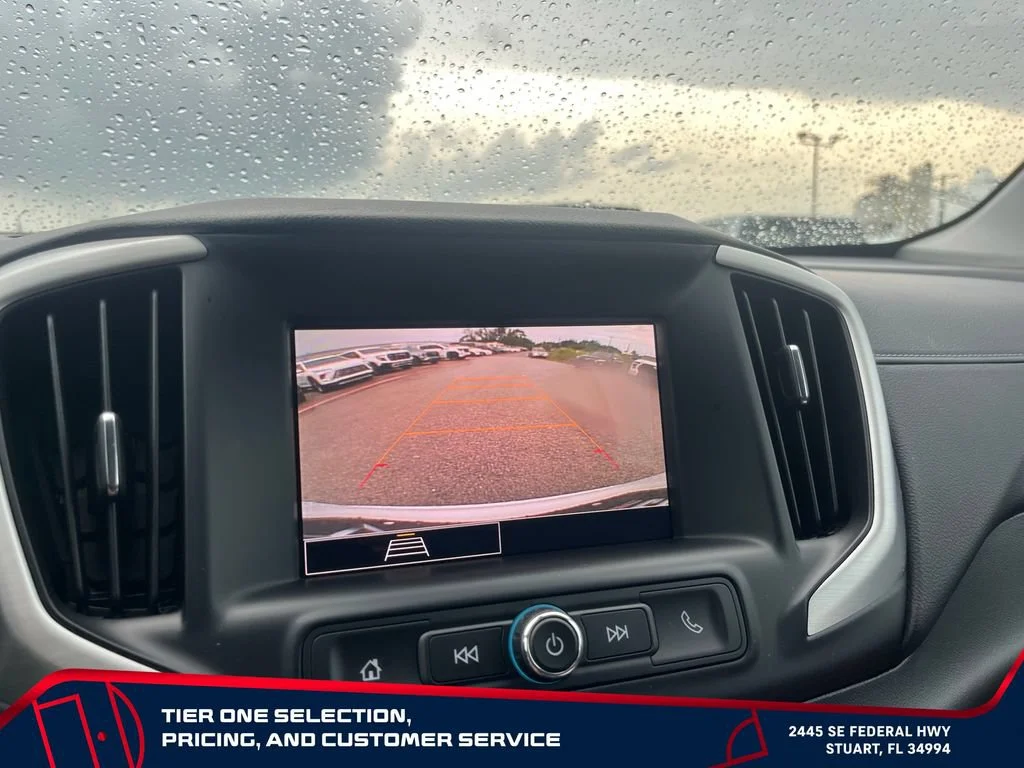 Used 2024 Summit White GMC SLE image 32