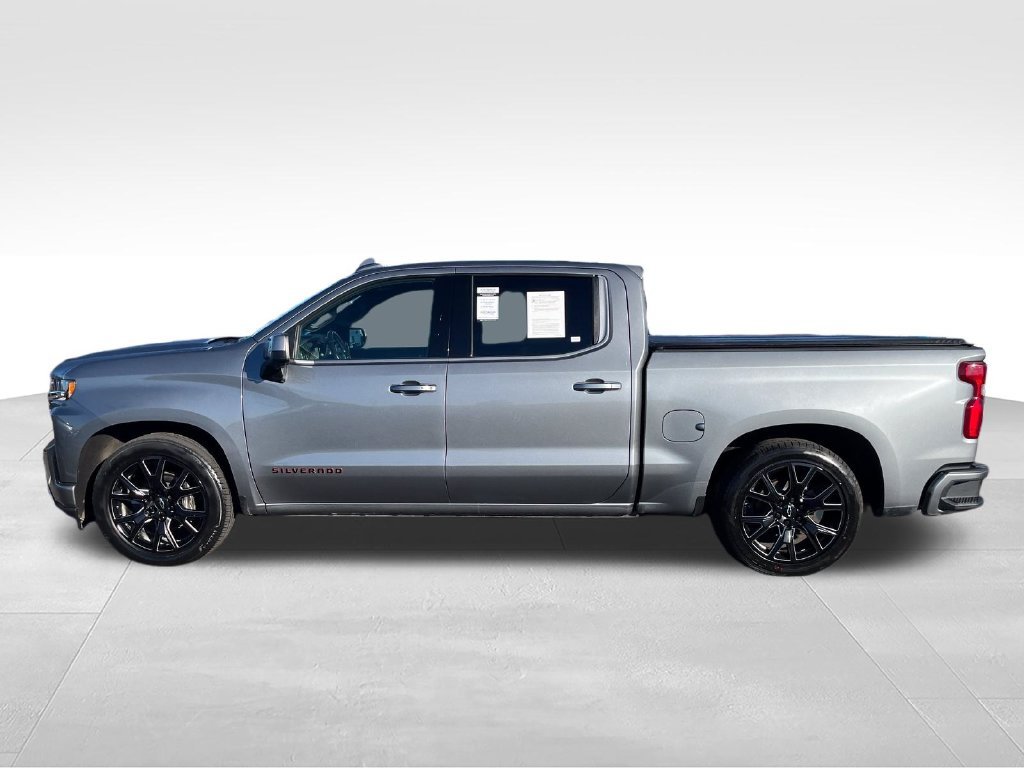 Used 2022 Gray Chevrolet High Country image 2