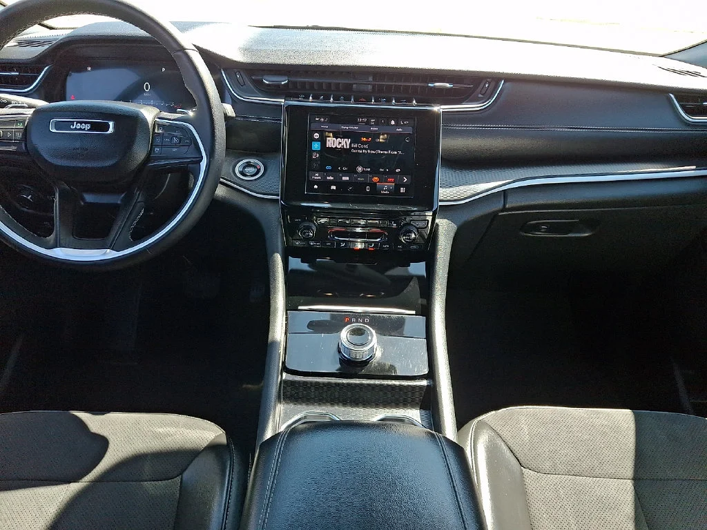 Used 2024 Black Jeep Altitude image 16