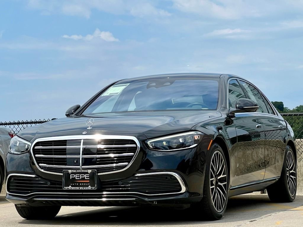 Certified Used 2023  Mercedes-Benz S 580 image 4