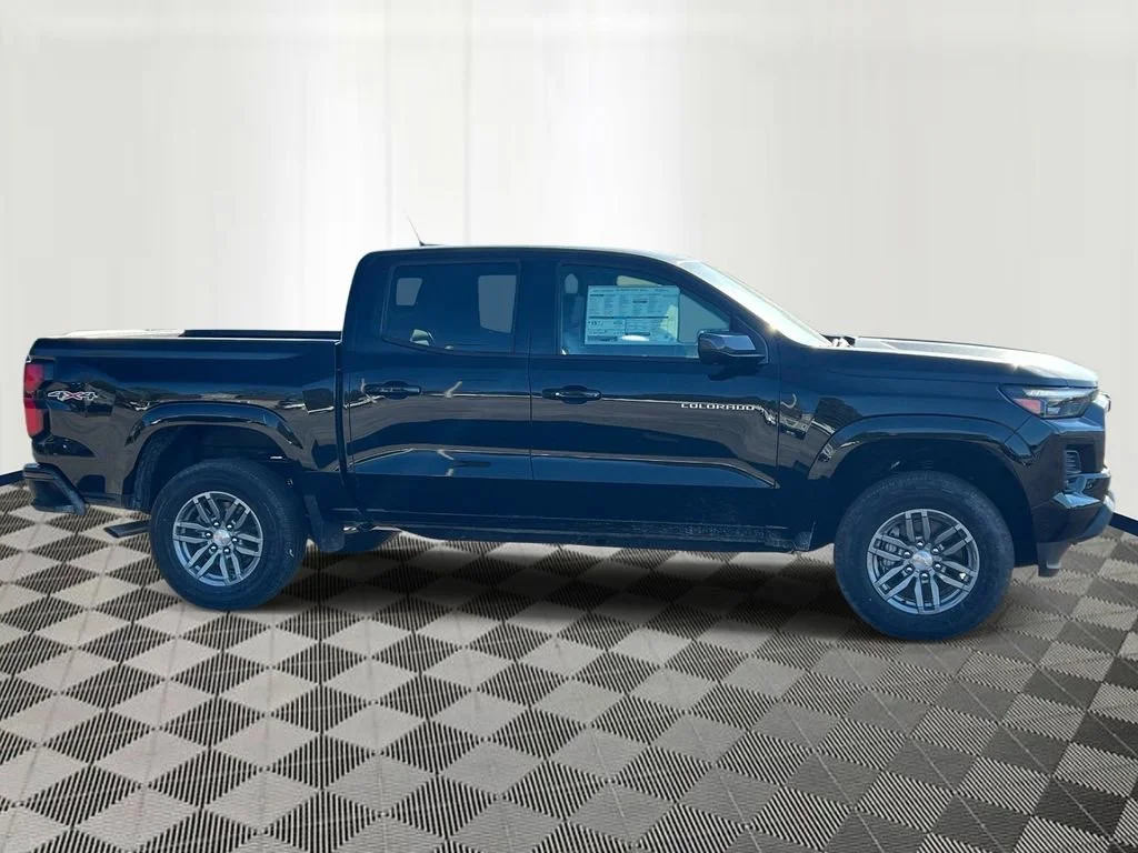 2026 Chevrolet Colorado LT - Photo 6