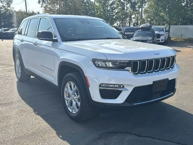 Used 2023 White Jeep Limited image 14
