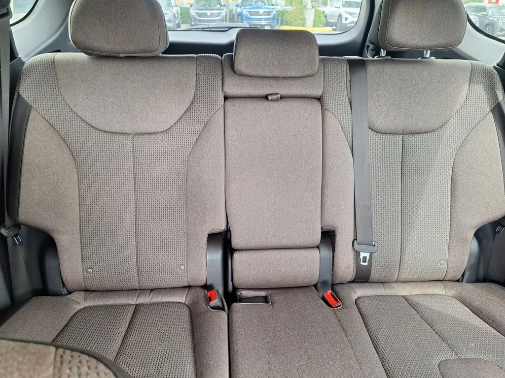 Used 2023 Black Hyundai SEL Convenience image 31