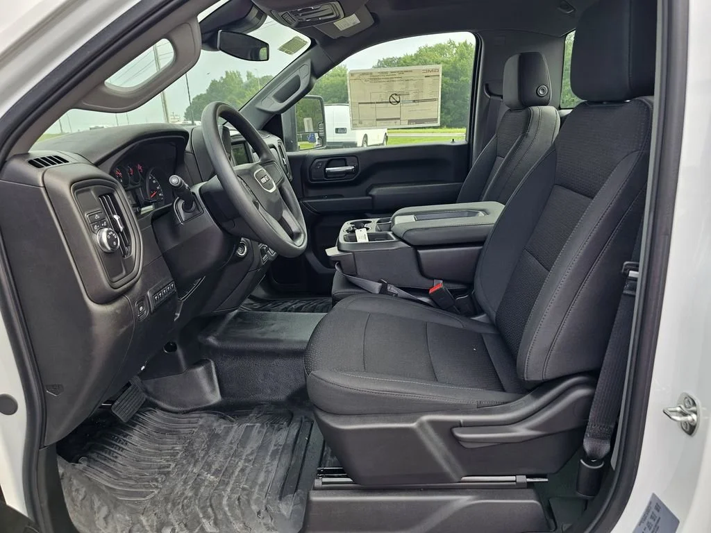 2025 GMC Sierra 2500HD Pro - Photo 17