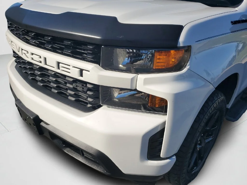 Used 2022 SUMMIT WHITE Chevrolet Custom image 24