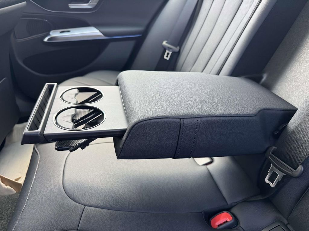 New 2026 MANUFAKTUR Alpine Grey Mercedes-Benz E 350 image 31