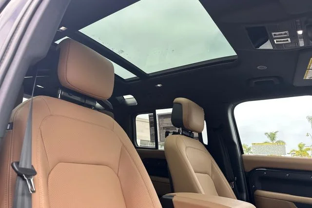 New 2026 Carpathian Grey Land Rover X-Dynamic SE image 15