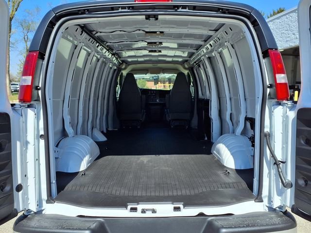 2026 Chevrolet Express Cargo Work Van - Photo 10