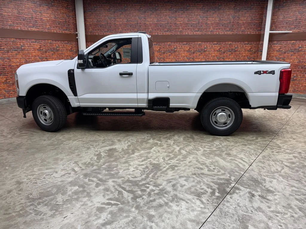 New 2027 Oxford White Ford F-250® XL image 2