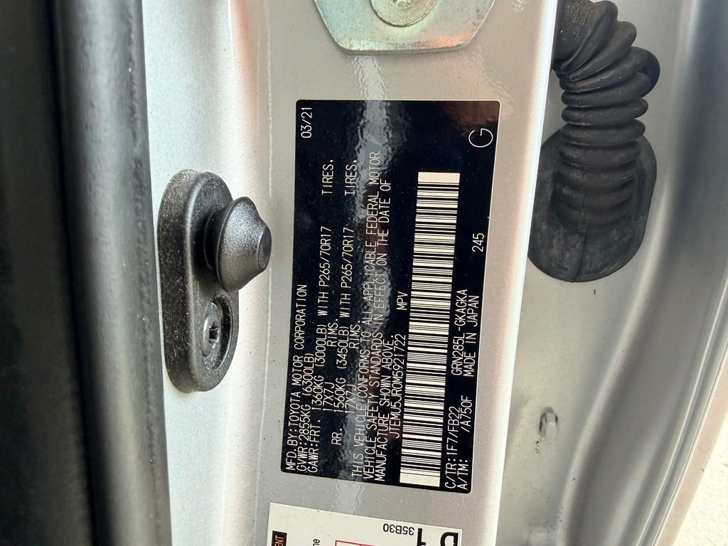 Used 2021 Silver Toyota SR5 image 39