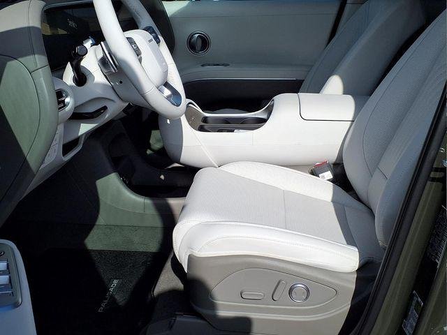 New 2026 Silver Hyundai SEL AWD image 14