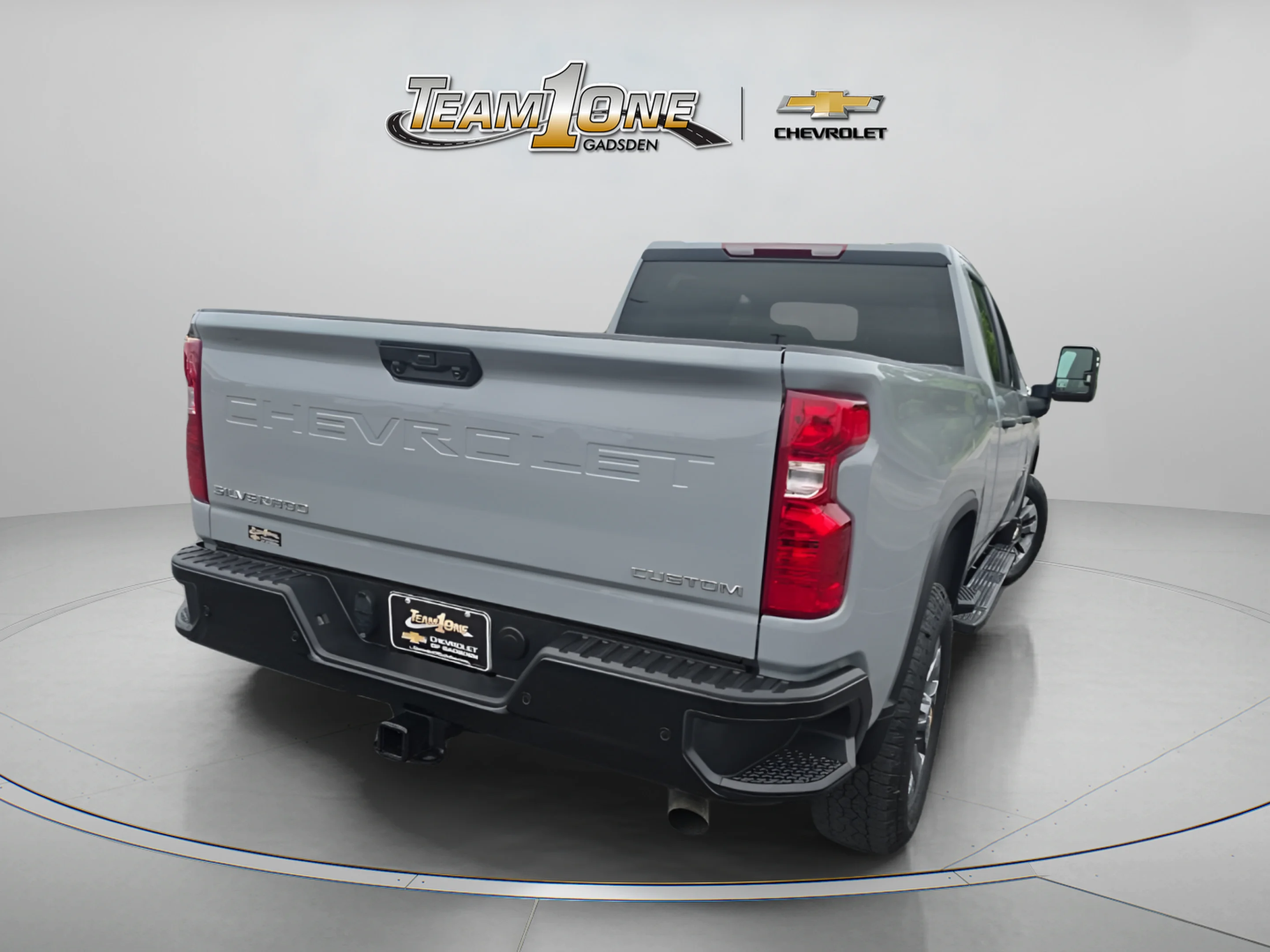 Used 2025 Slate Gray Metallic Chevrolet Custom image 7