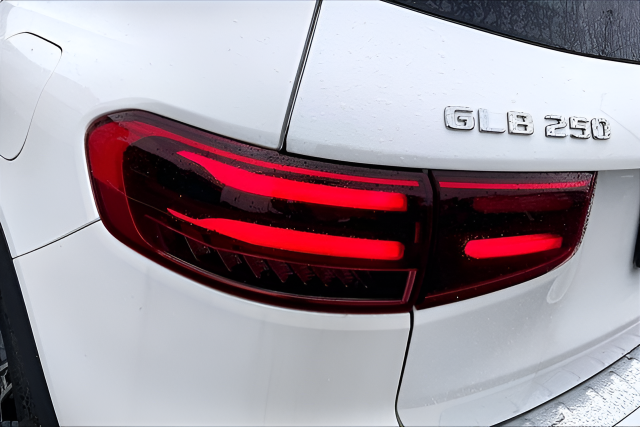 Certified Used 2025 White Mercedes-Benz GLB 250 image 22