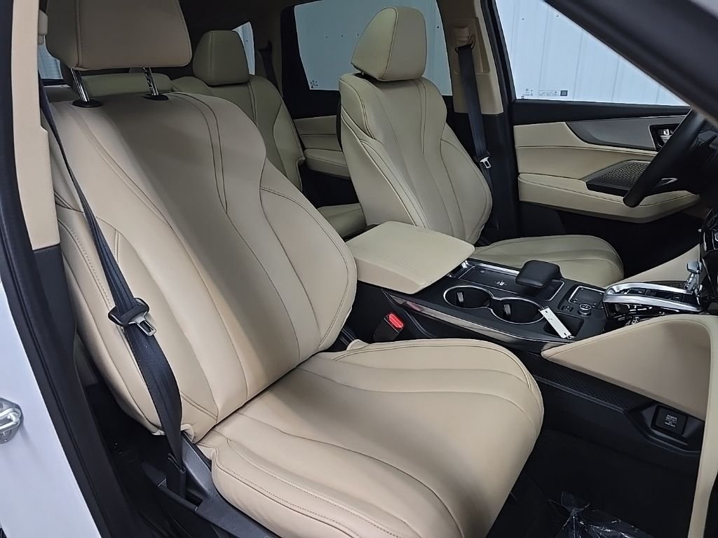 Used 2023 Platinum White Pearl Acura 3.5L image 17