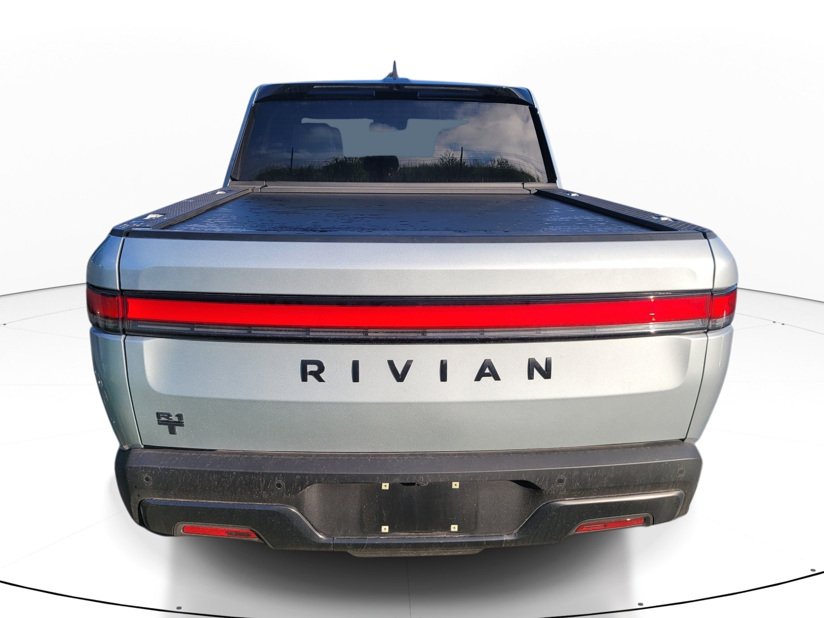 Used 2026  Rivian Dual Motor Large Pack image 5