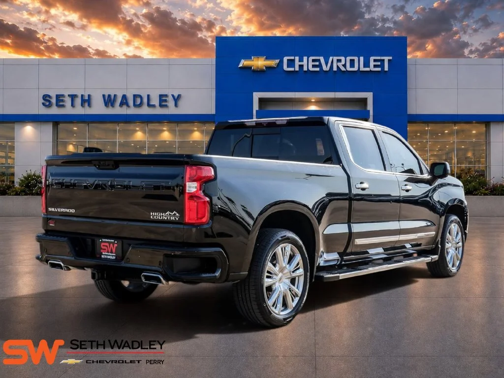 Used 2022 Black Chevrolet High Country image 7