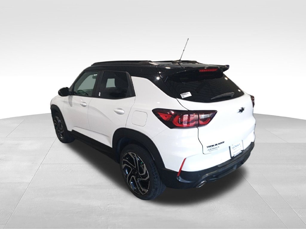 Used 2024 White Chevrolet RS image 3