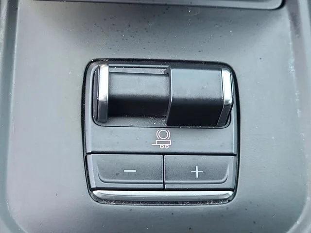 Used 2023 Desert Sand Metallic GMC AT4 image 29