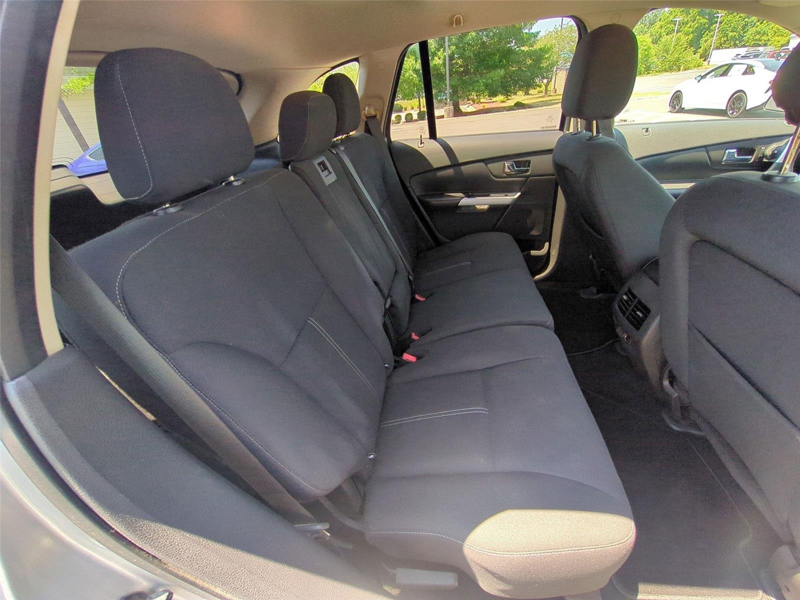 Used 2013 Ingot Silver Metallic Ford SE image 45