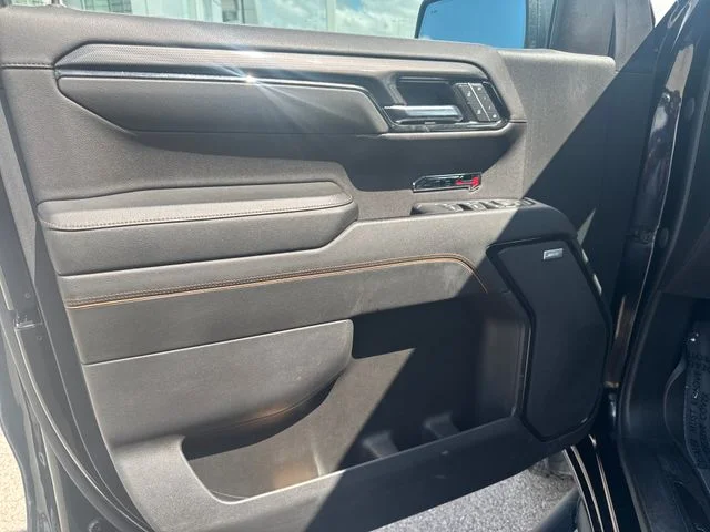 Used 2023  GMC AT4 image 11