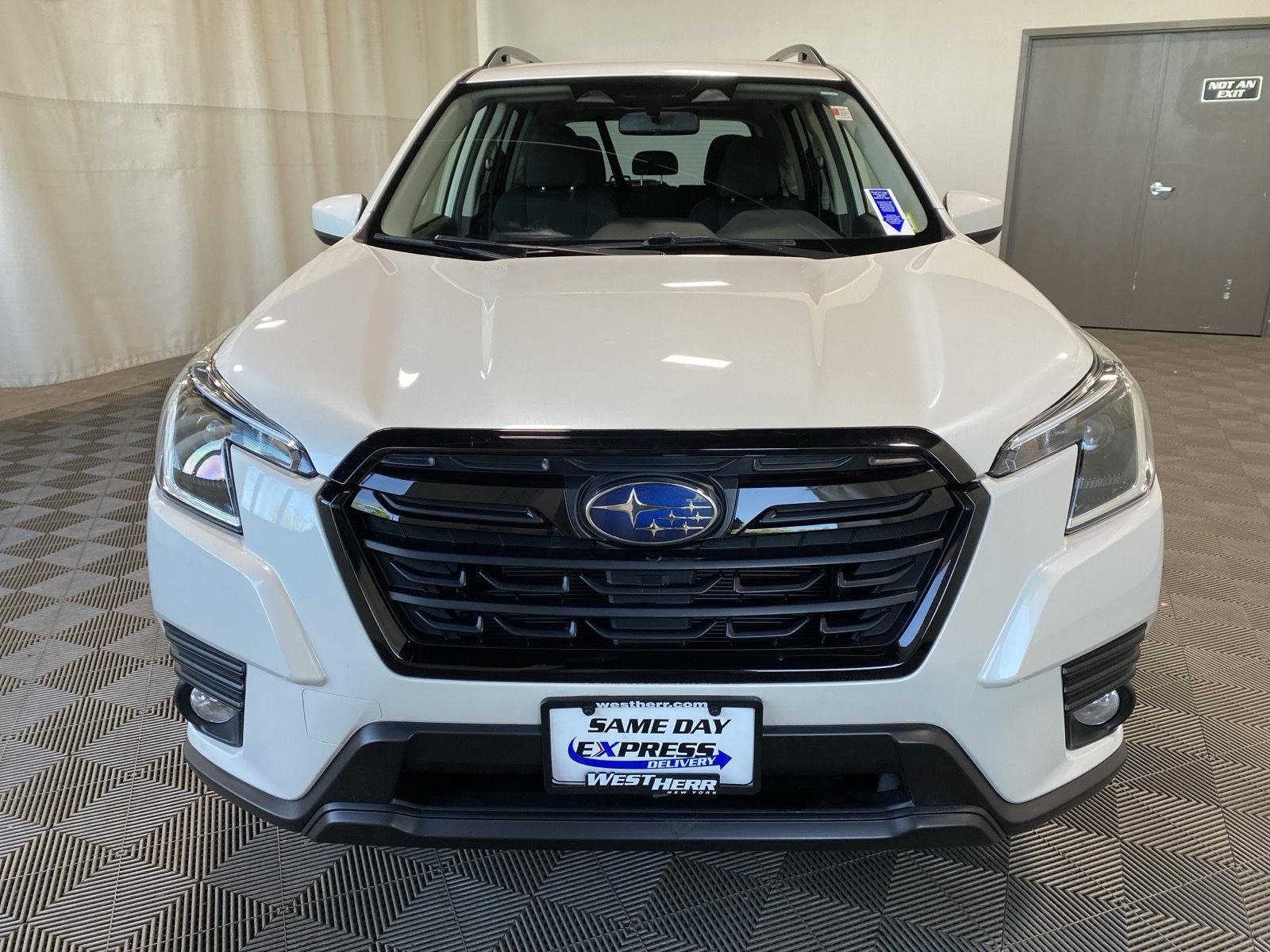 Used 2023 Crystal White Pearl Subaru Premium image 3