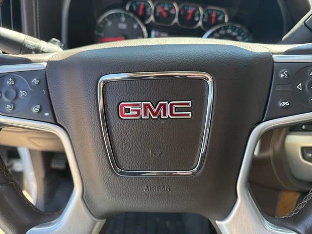 Used 2018 WHITE FROST TRICOAT GMC SLT image 22