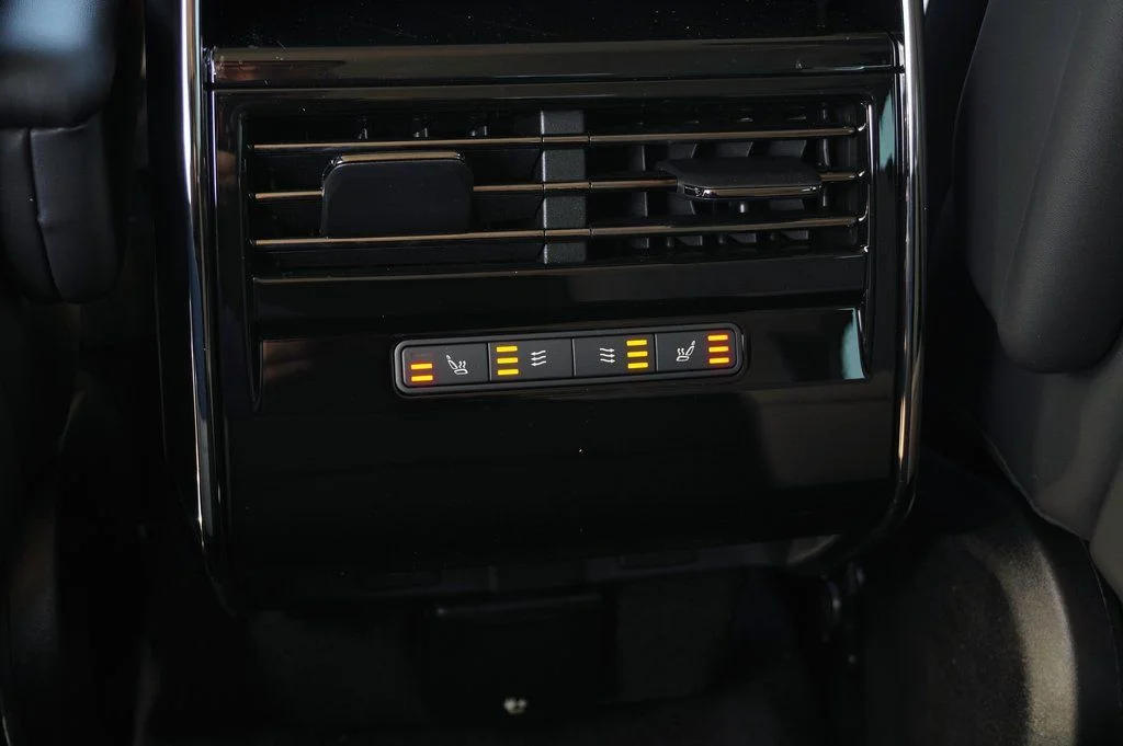 New 2026 Constellation Blue Ultra Metallic Gloss Land Rover Dynamic SE image 29