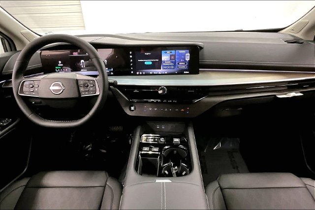 New 2027 Champagne Silver Nissan Platinum image 6
