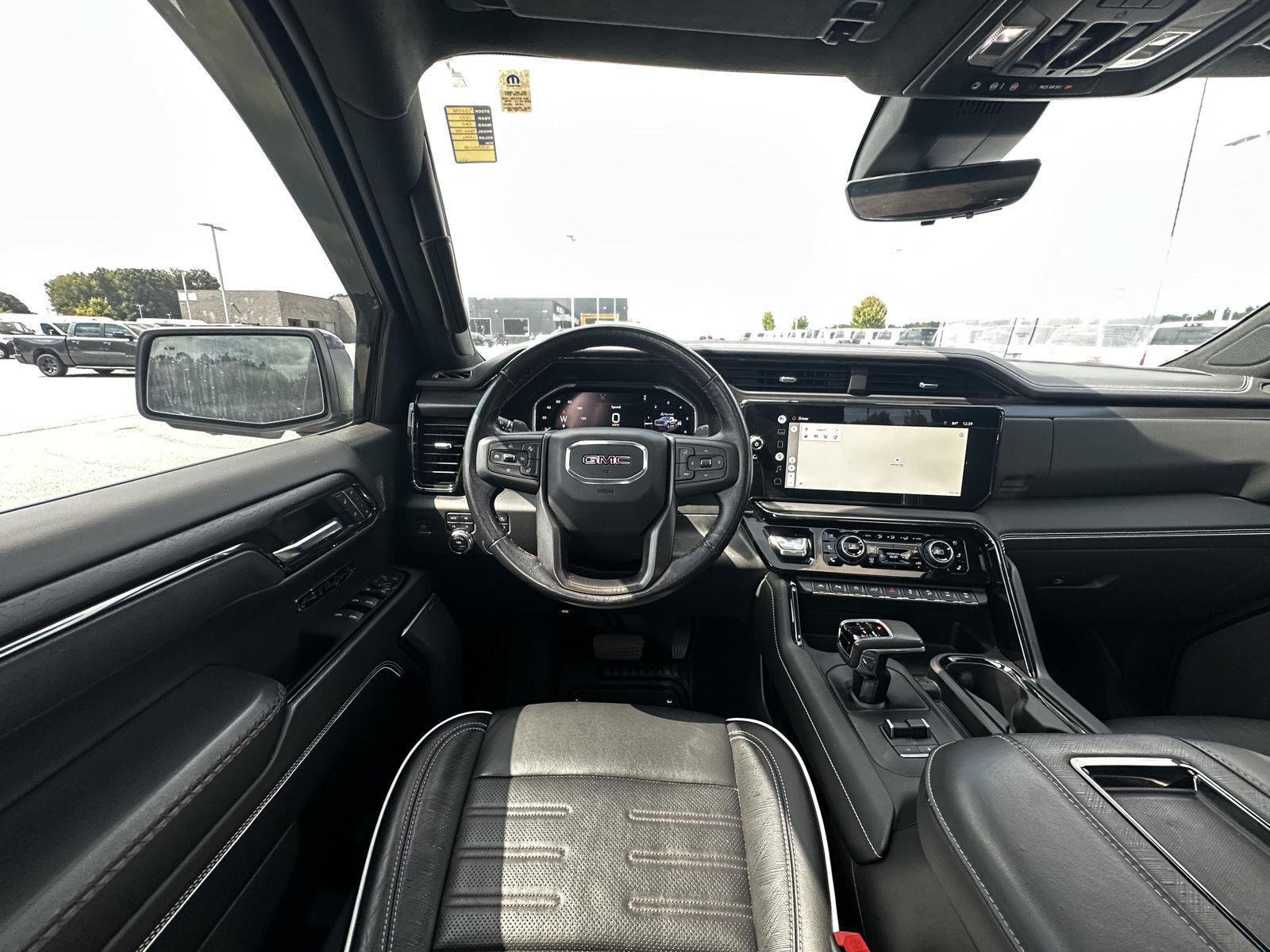 Used 2022 Summit White GMC AT4X image 6