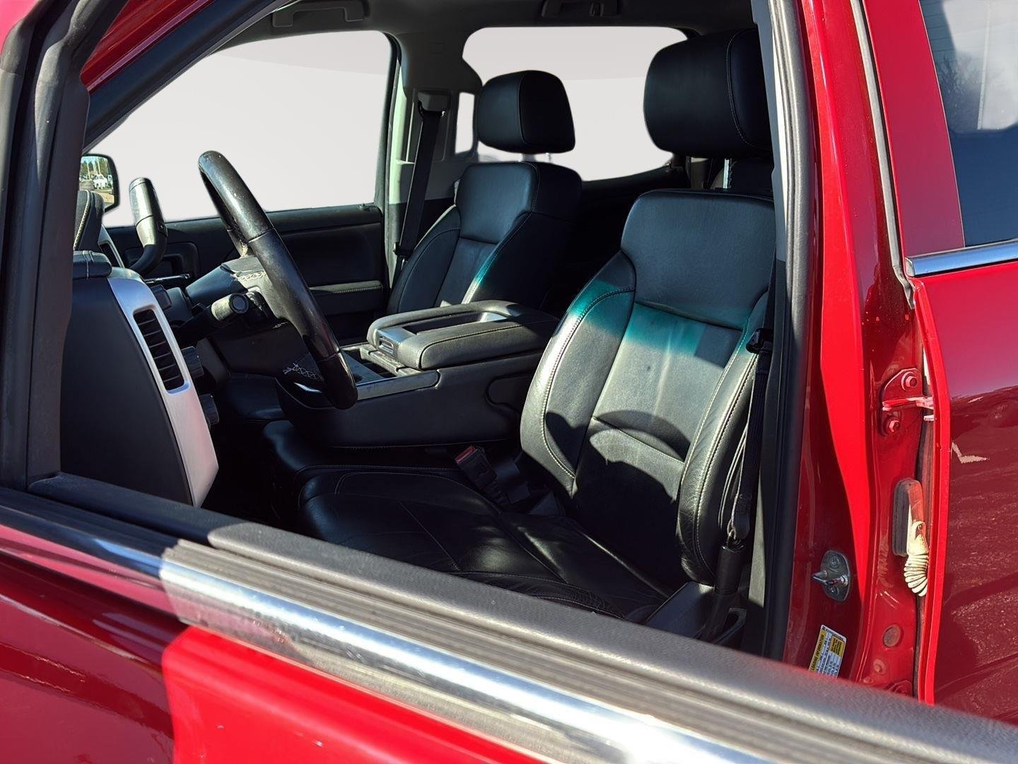 Used 2015 Fire Red GMC SLE image 3