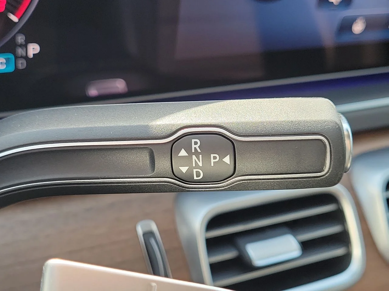 New 2026 Selenite Grey Metallic Mercedes-Benz GLE 350 image 29