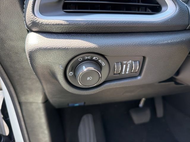2026 Chrysler Pacifica Select - Photo 23