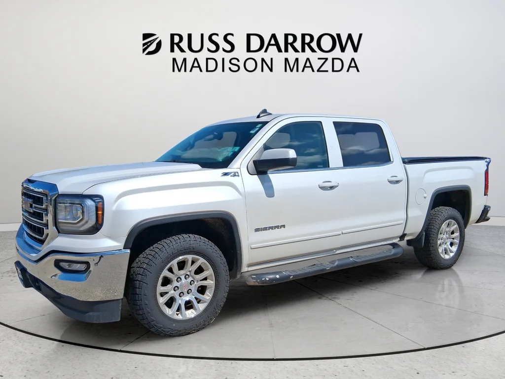 Used 2017 White GMC SLE image 1