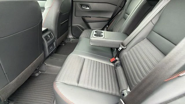 New 2026 Everest White Pearl TriCoat Nissan Rock Creek® image 17