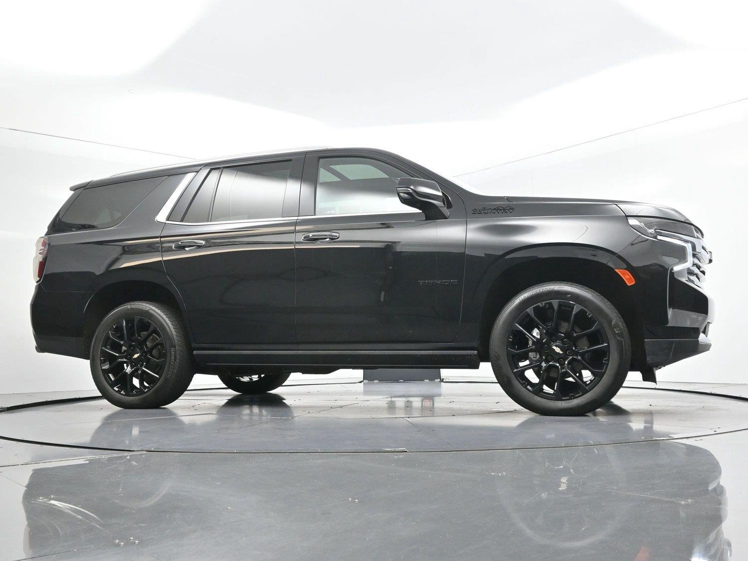 Used 2023 BLACK Chevrolet High Country image 45