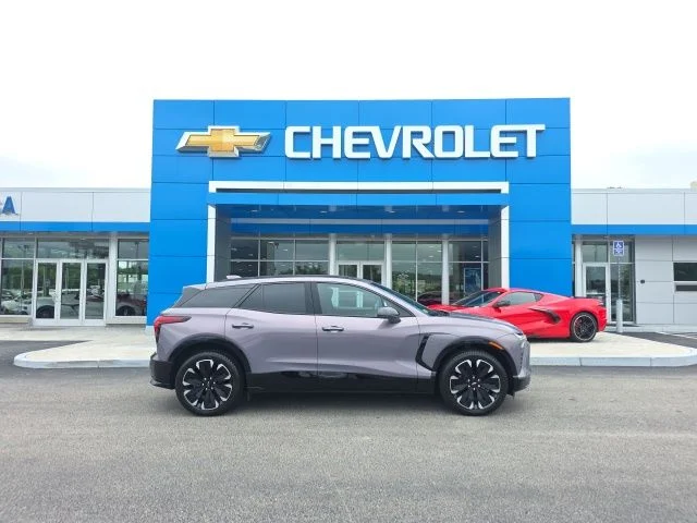 Used 2024 Gray Chevrolet RS image 2