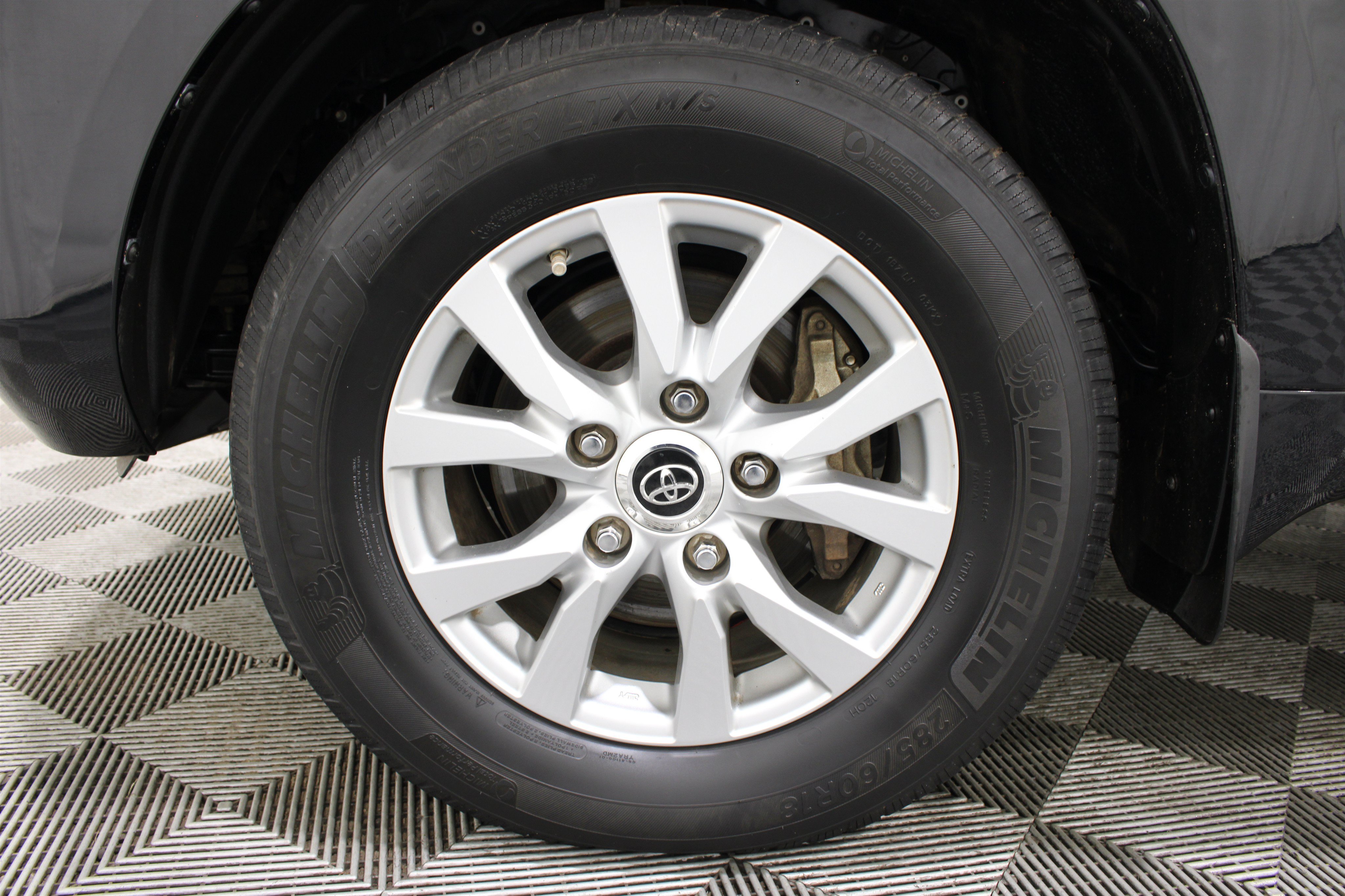 Used 2018 Midnight Black Metallic Toyota 4WD V8 image 35