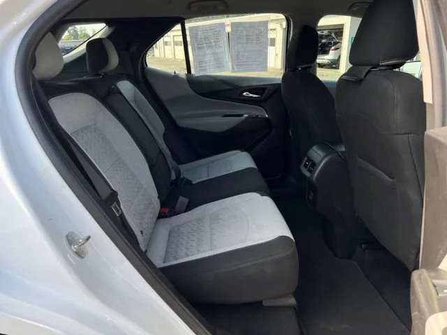 Used 2022 Summit White Chevrolet LS image 10