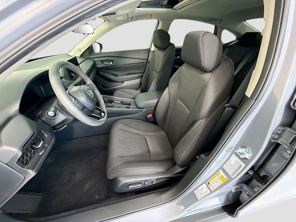 Certified Used 2025 Urban Gray Pearl Honda SE image 19