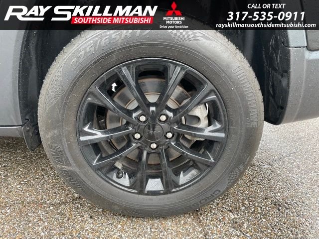 Used 2023 Black Jeep Altitude image 9