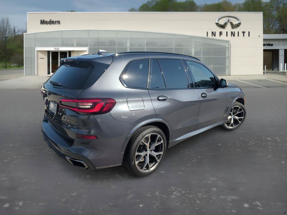 Used 2021 Arctic Gray Metallic BMW M50i image 4