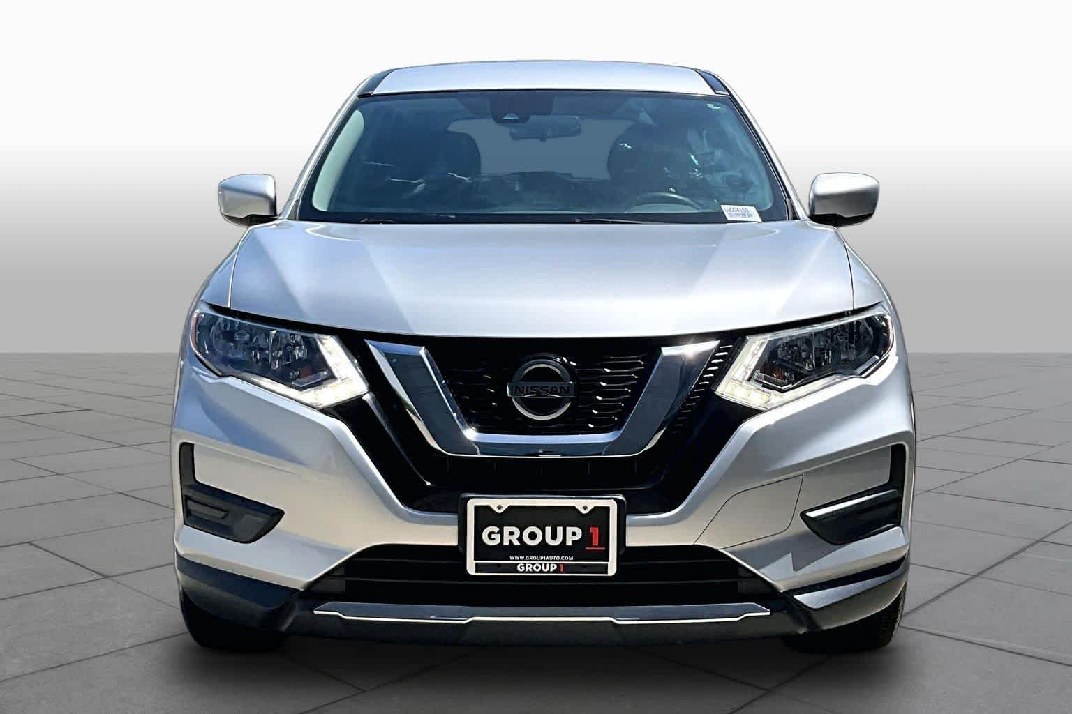 Used 2020 Brilliant Silver Metallic Nissan S image 4