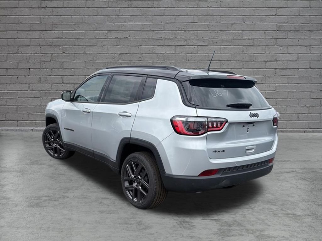 New 2026 Silver Zynith Metallic Clearcoat Jeep Limited image 5