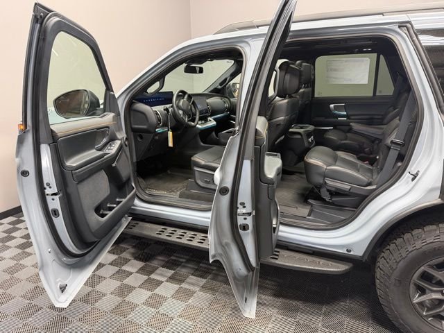 New 2026 Glacier Gray Metallic Tri-Coat Ford Tremor® image 13