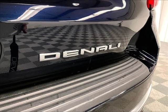2023 GMC Yukon Denali - Photo 9