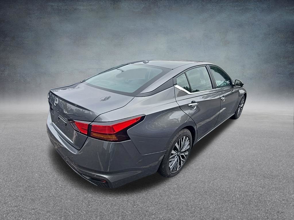 Used 2025 Gun Metallic Nissan 2.5 SV image 8