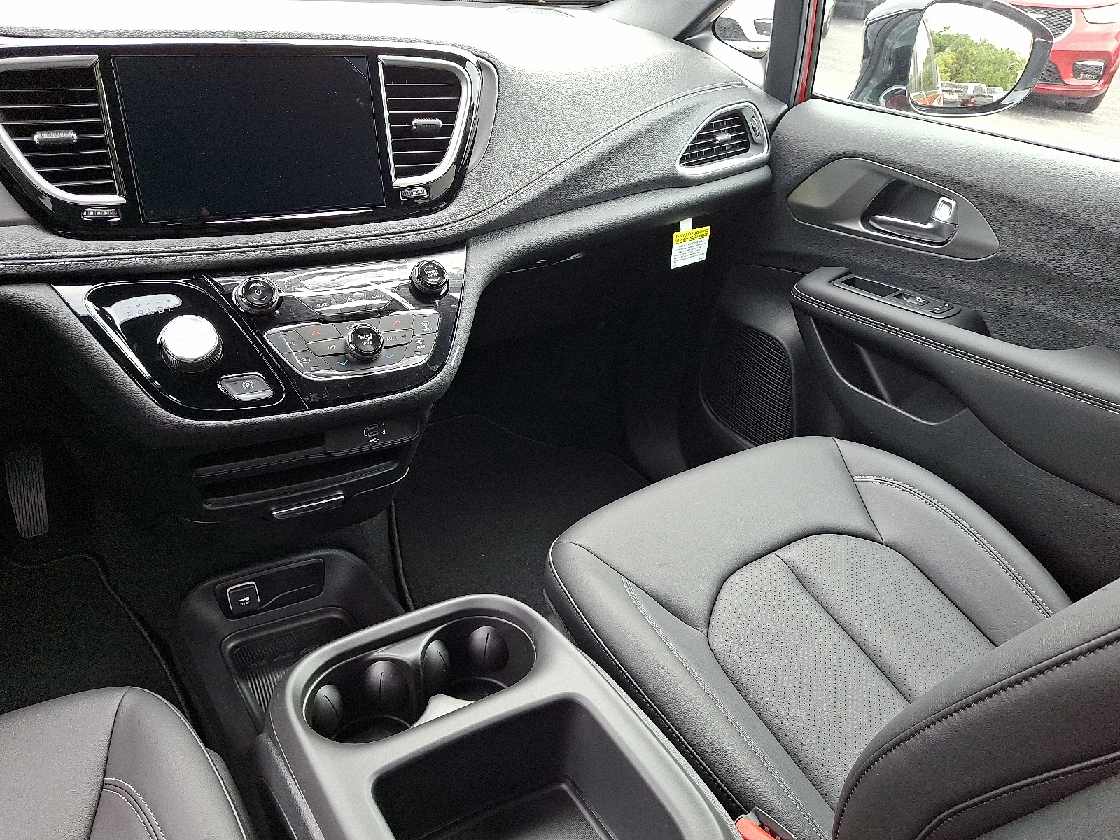 New 2026 Red Hot Pearl-Coat Exterior Paint Chrysler Select image 12