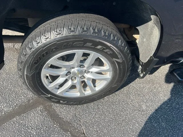Used 2020 Gray Chevrolet LT image 14