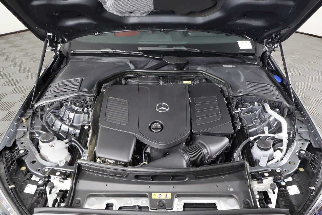 New 2026 Selenite Grey Metallic Mercedes-Benz C 300 image 9